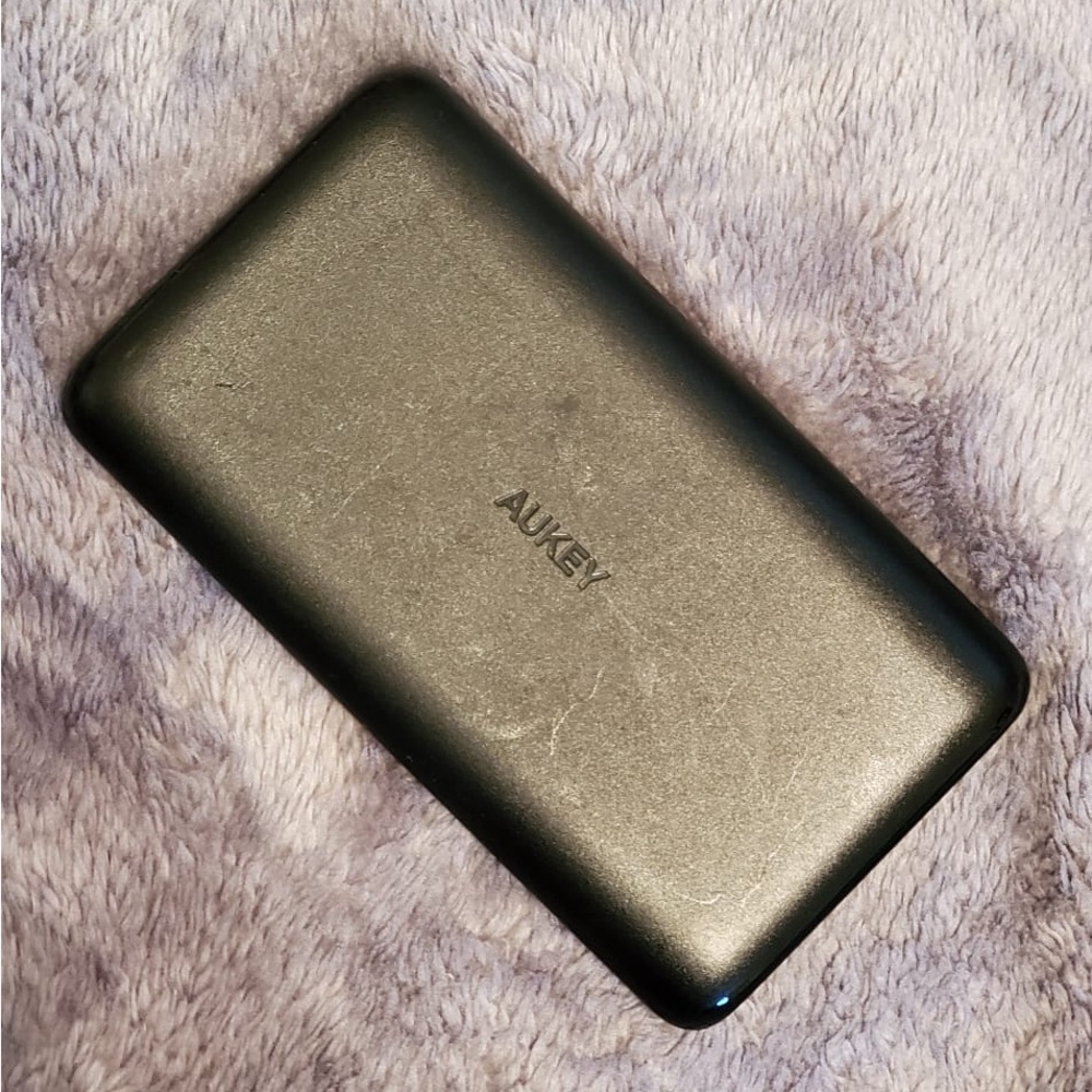 DOES NOT WORK | Aukey Charging Brick